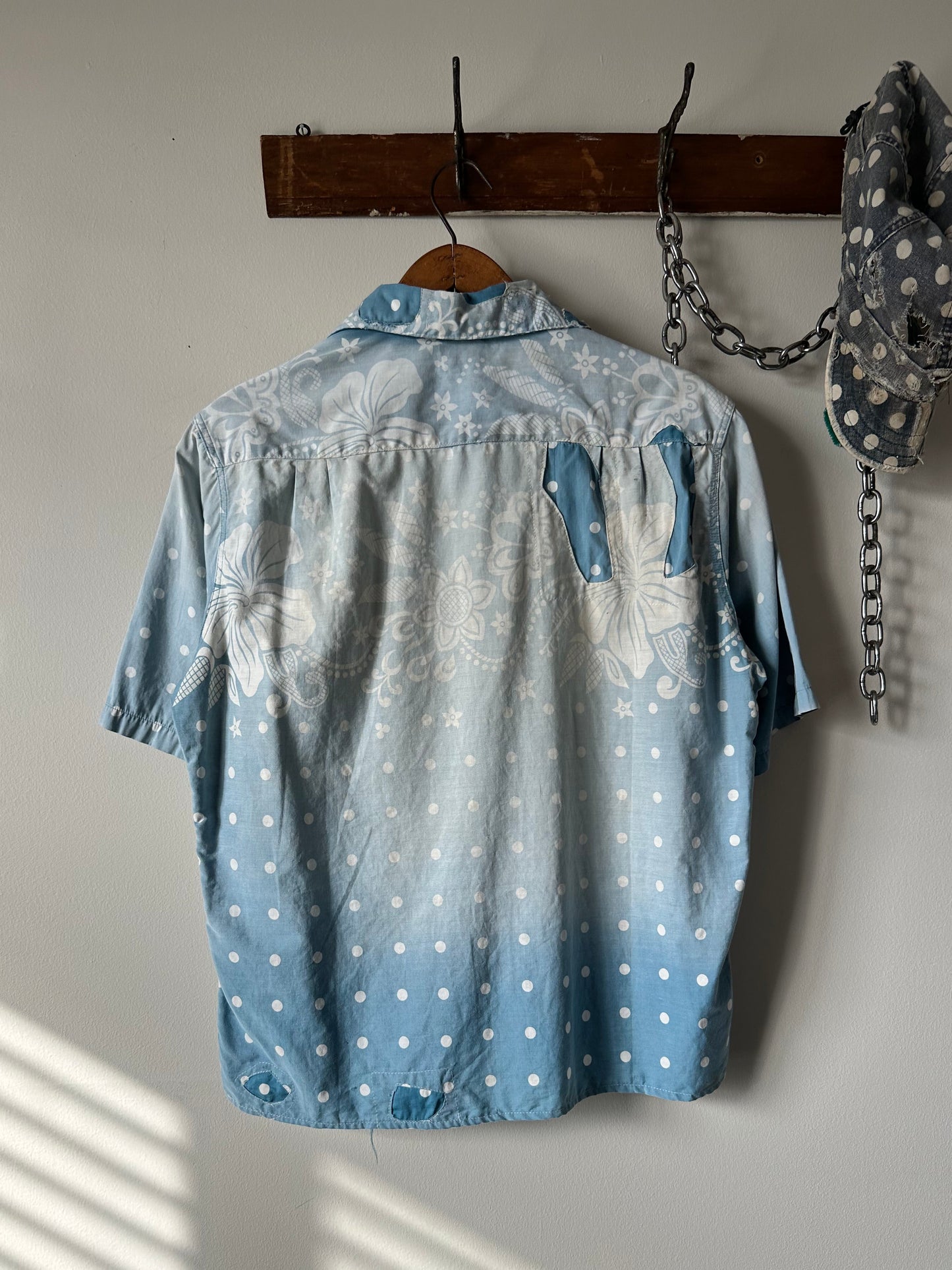 1940s thrashed and repaired hawaiian button up (22x26)